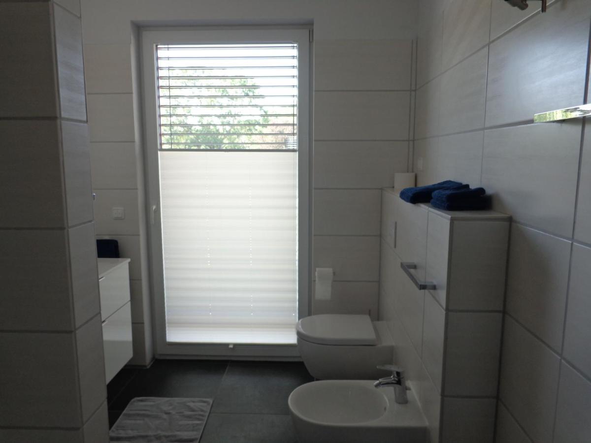Lagrette Ferienwohnung Am Hainer See Neukieritzsch Exterior foto