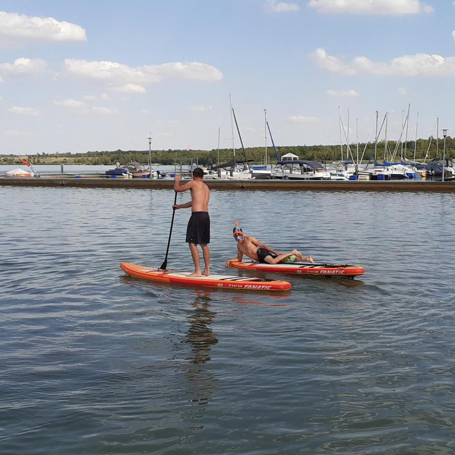 Lagrette Ferienwohnung Am Hainer See Neukieritzsch Exterior foto